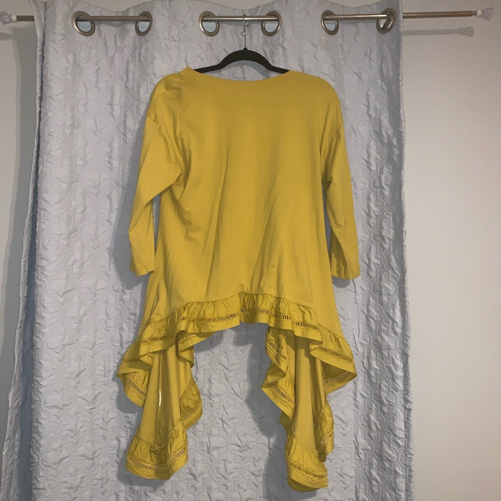 yellow blouse - Picture 2 of 2